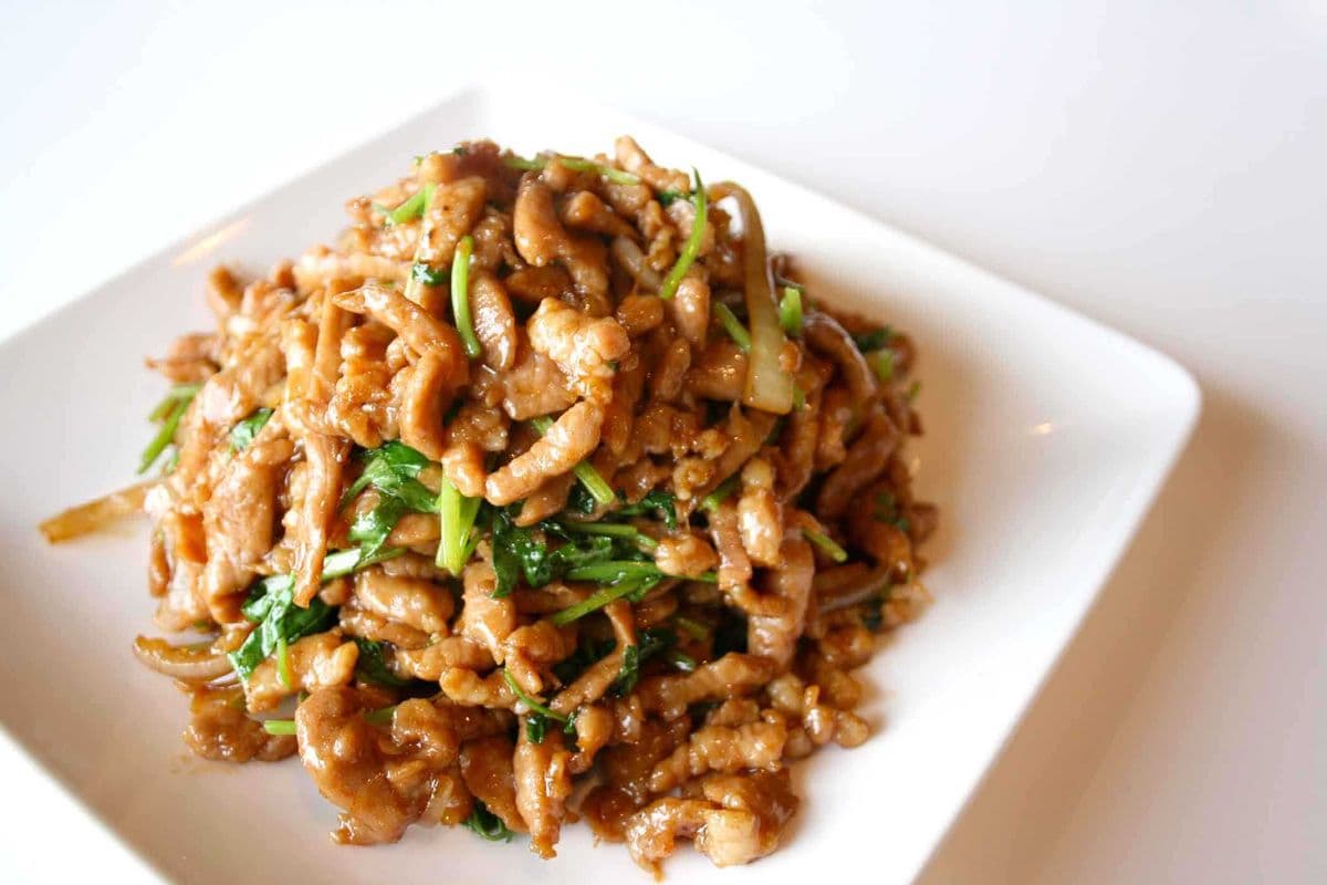 Shredded Pork with Cilantro and Onion 香根肉絲
