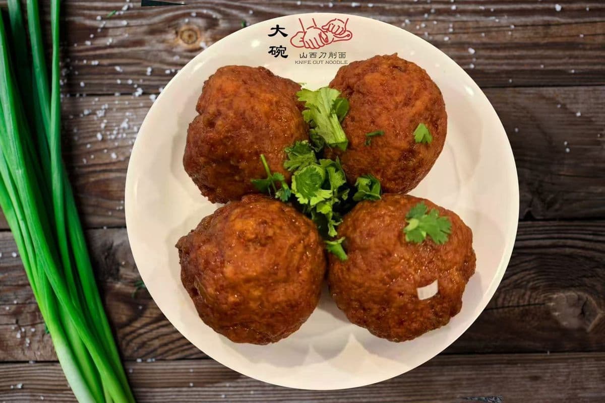 Marinated Meatball (Special) / 红烧狮子头 (特色)