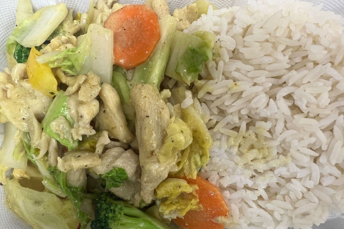Thai Coconut Chicken Curry on Steam Rice