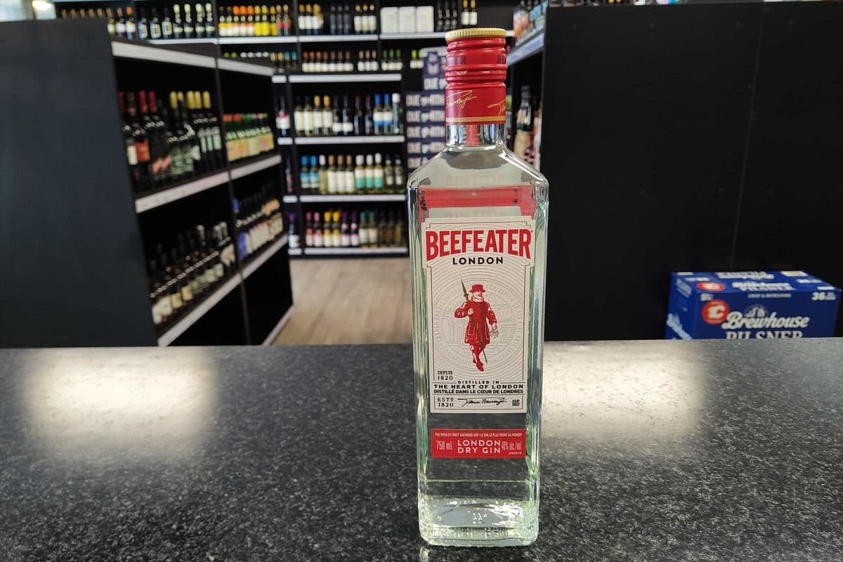Beefeater - London Dry Gin (1 x 750ml Bottle)