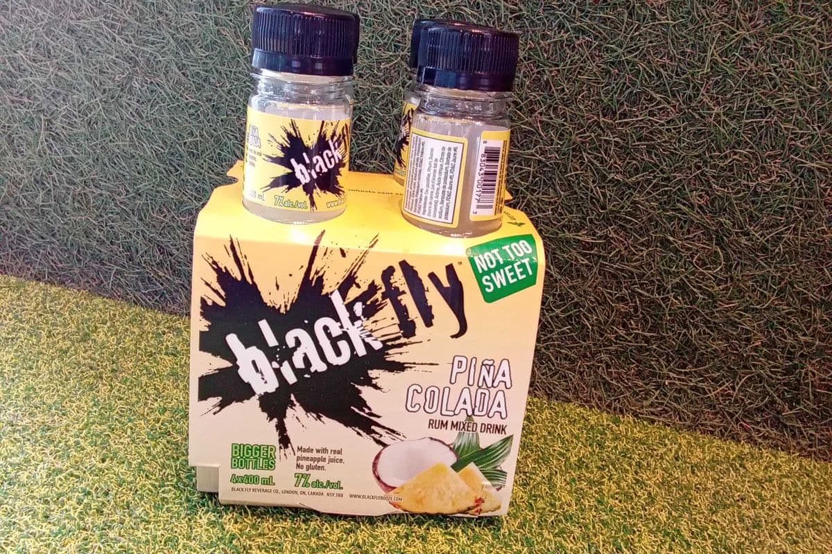 Blackfly Piña Colada (4 x 400 ml bottle)