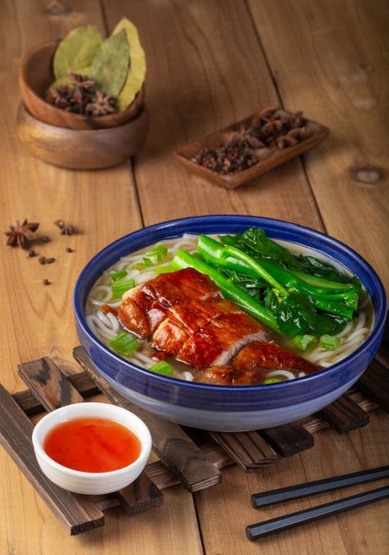 Z16. BBQ Duck Thick Vermicelli or Noodle in Soup