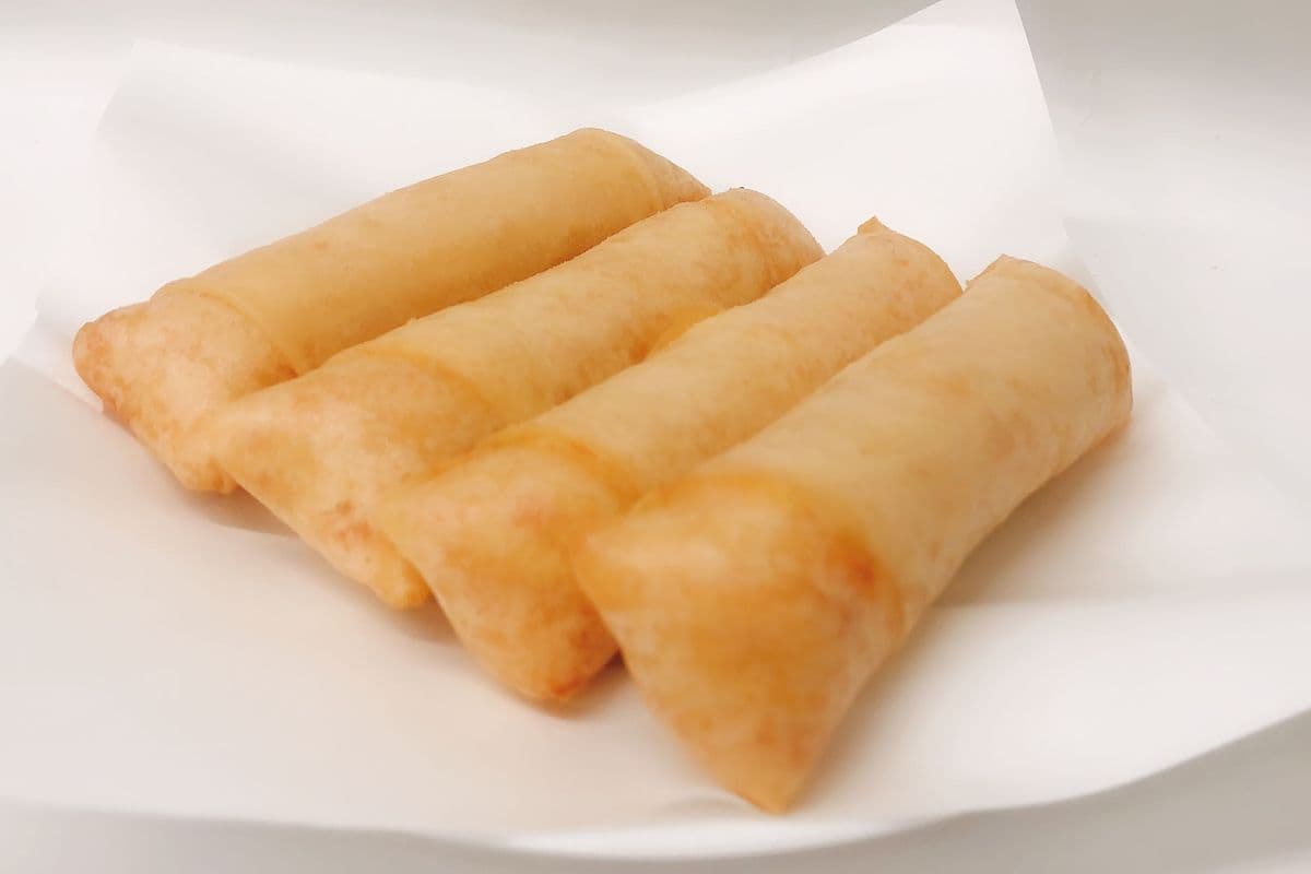 4. Vegetable Egg Roll (1 pc)