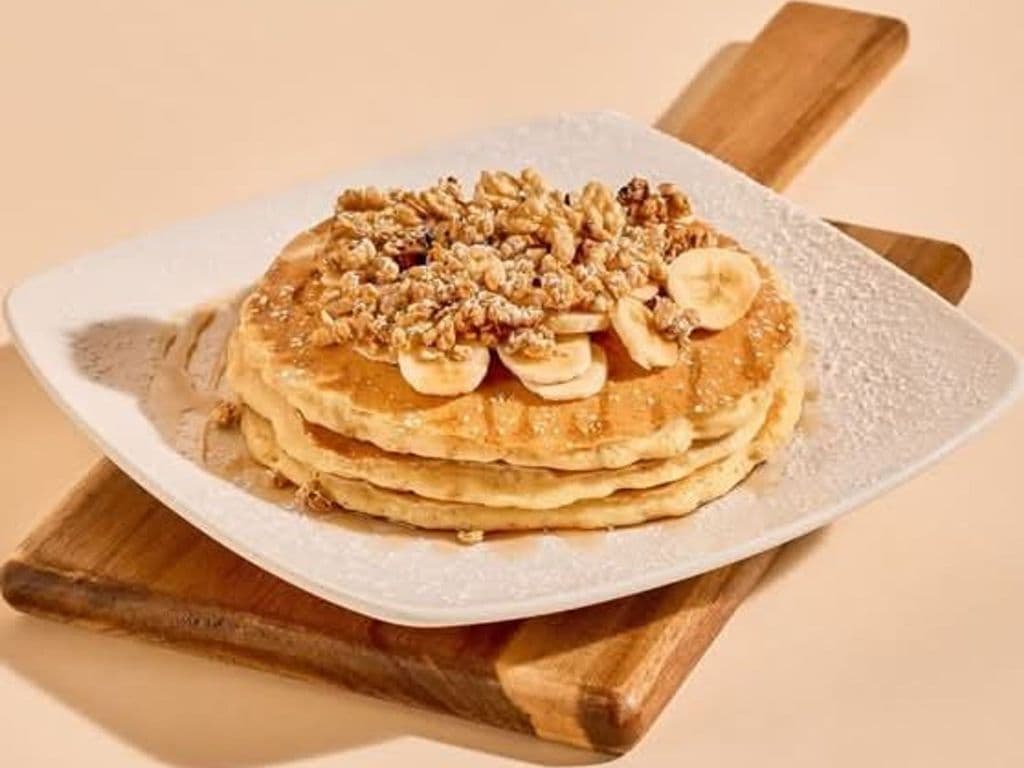 Maple Banana Crunch Pancakes
