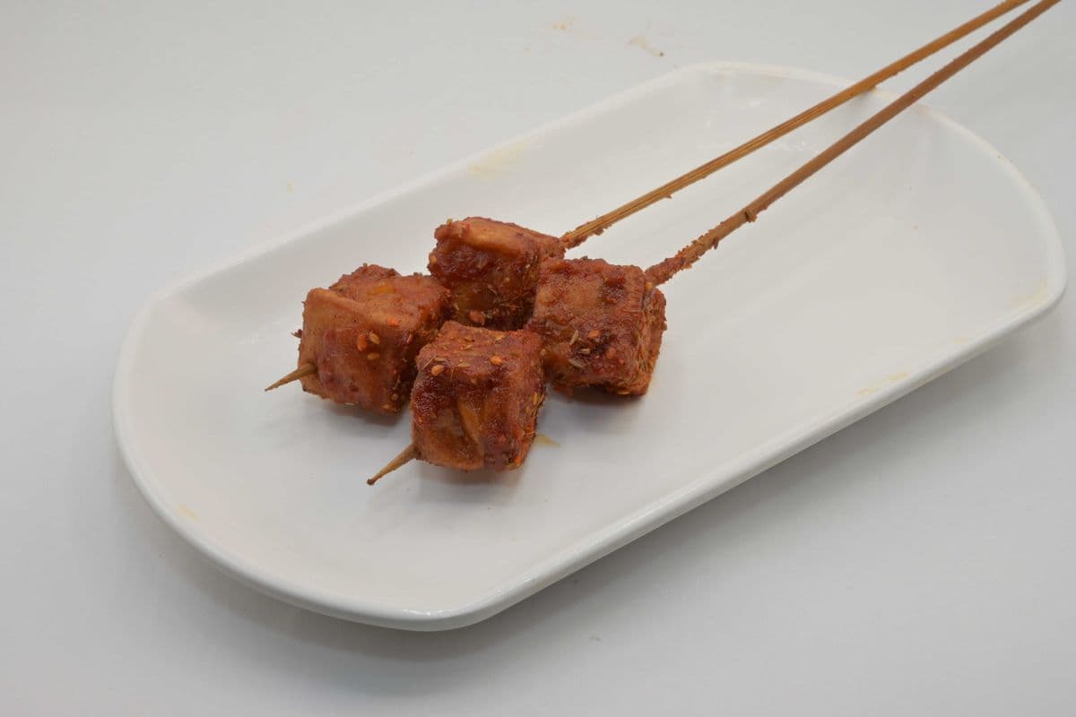 BBQ Fish Tofu (2 Skewers) 烤鱼豆腐 (2串)