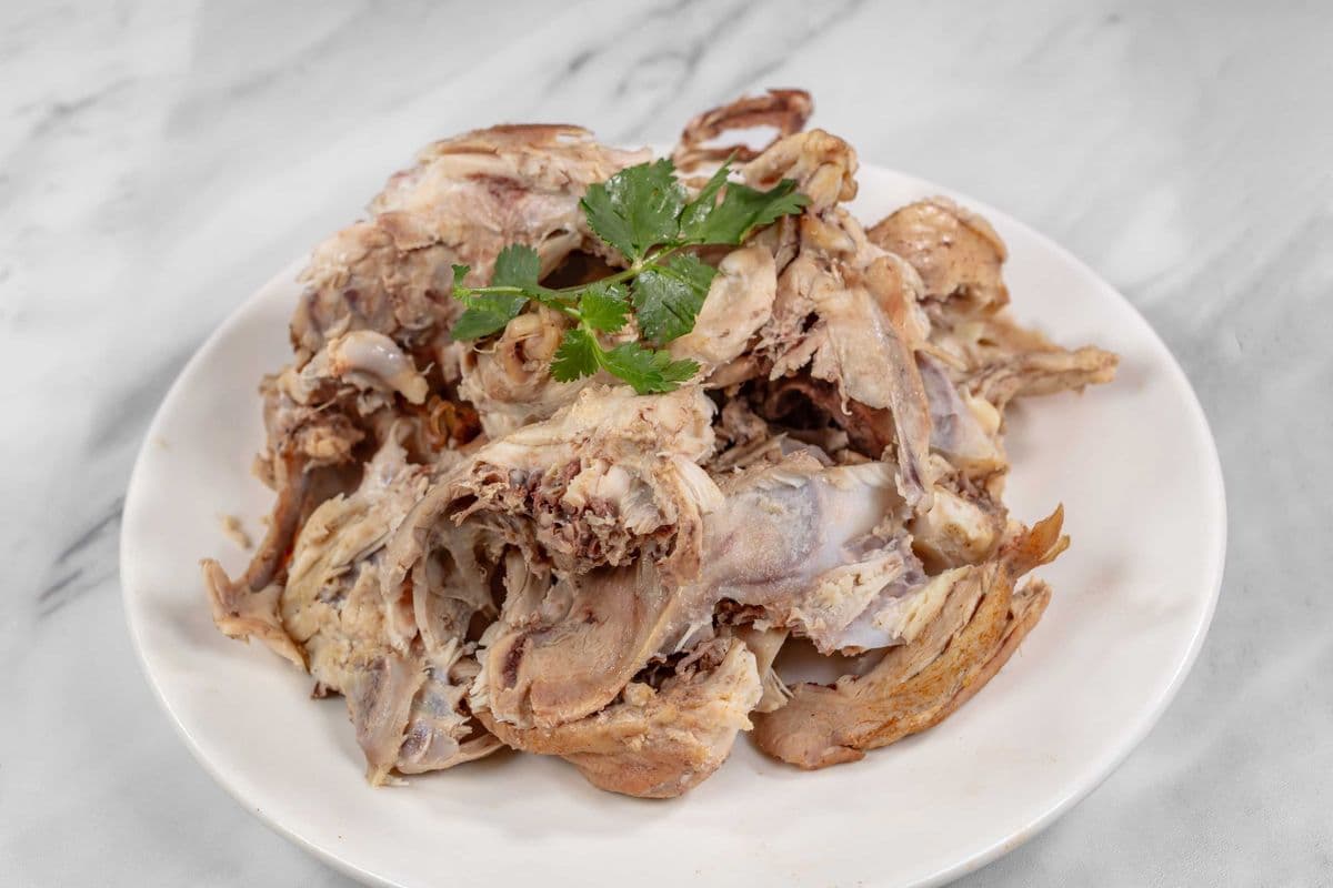 F15 Stir-Fried Chicken Rack with Chili 辣炒鸡架