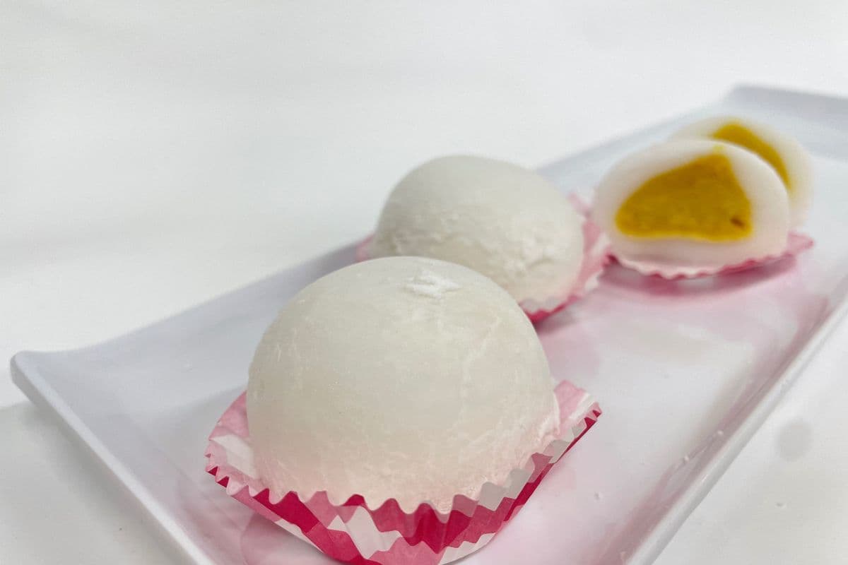 Mochi w/Mango filling-2pc