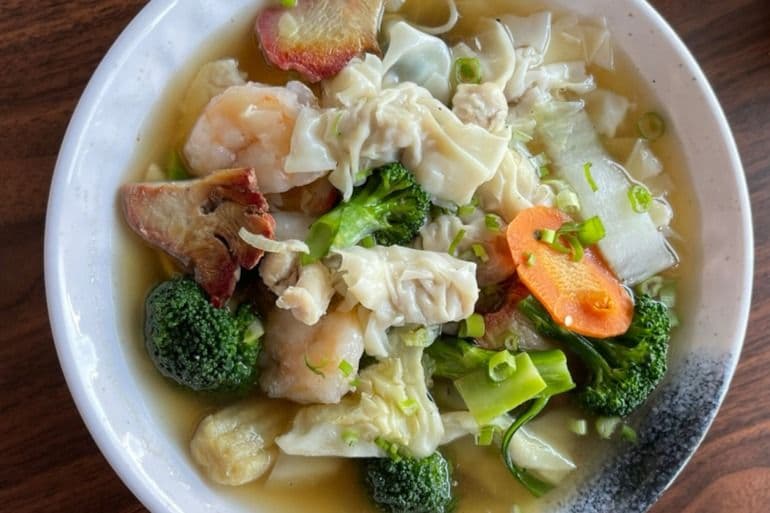 Wor Wonton Soup (窝馄饨)