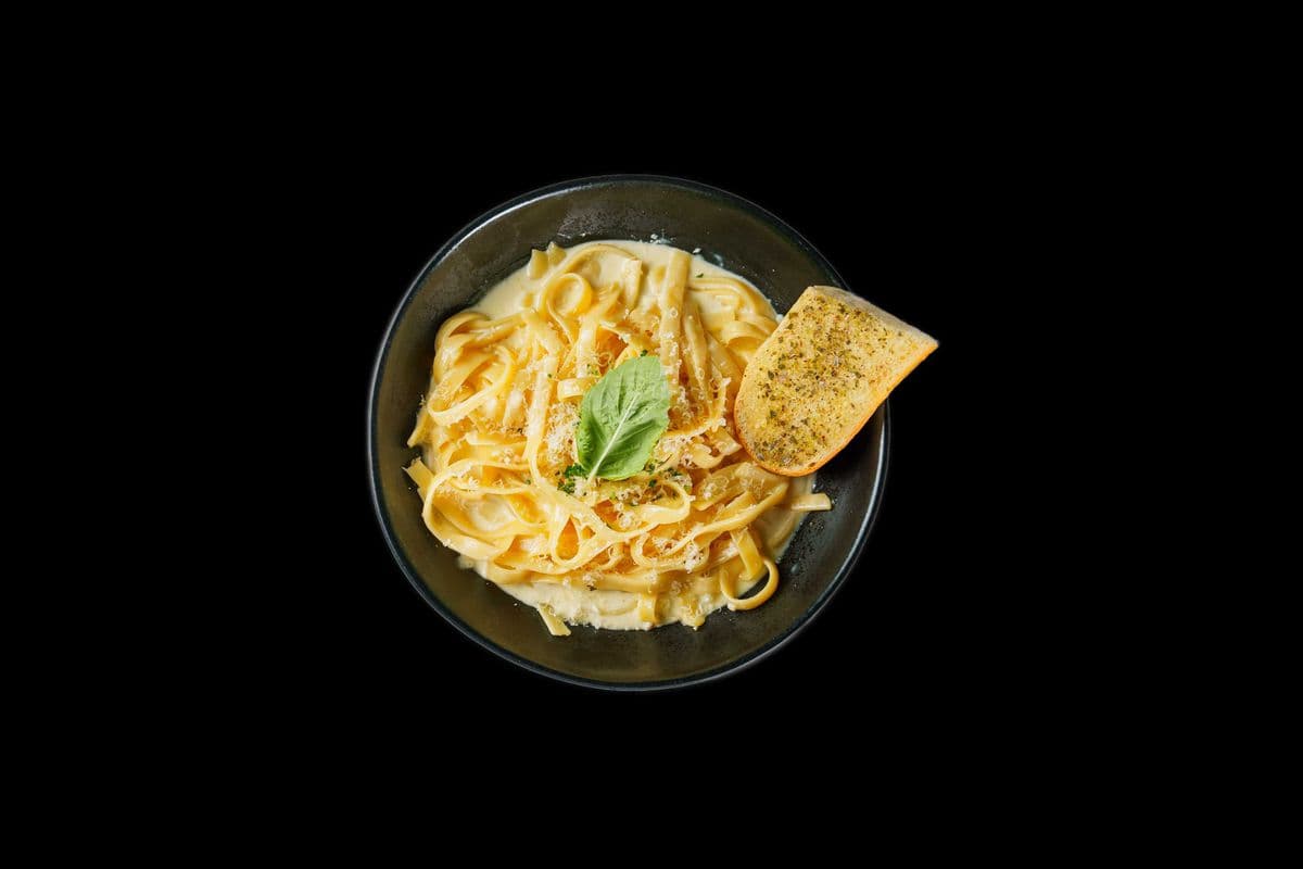 Fettuccine Alfredo