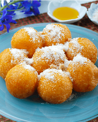 38. Deep Fried Yam Balls Topped with Syrup 38. 黃金番薯丸