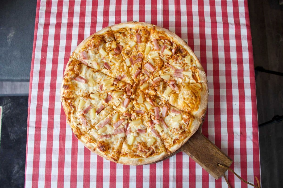 Hawaiian Pizza