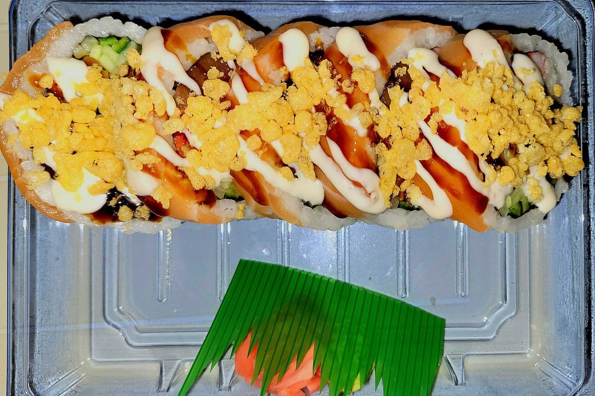 Double Salmon Roll (5pcs)