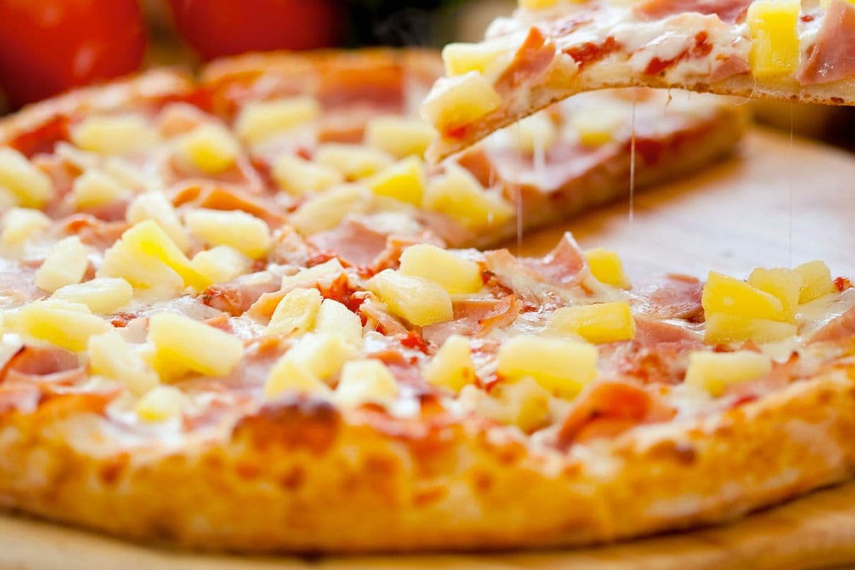 14" Large Hawaiian Pizza