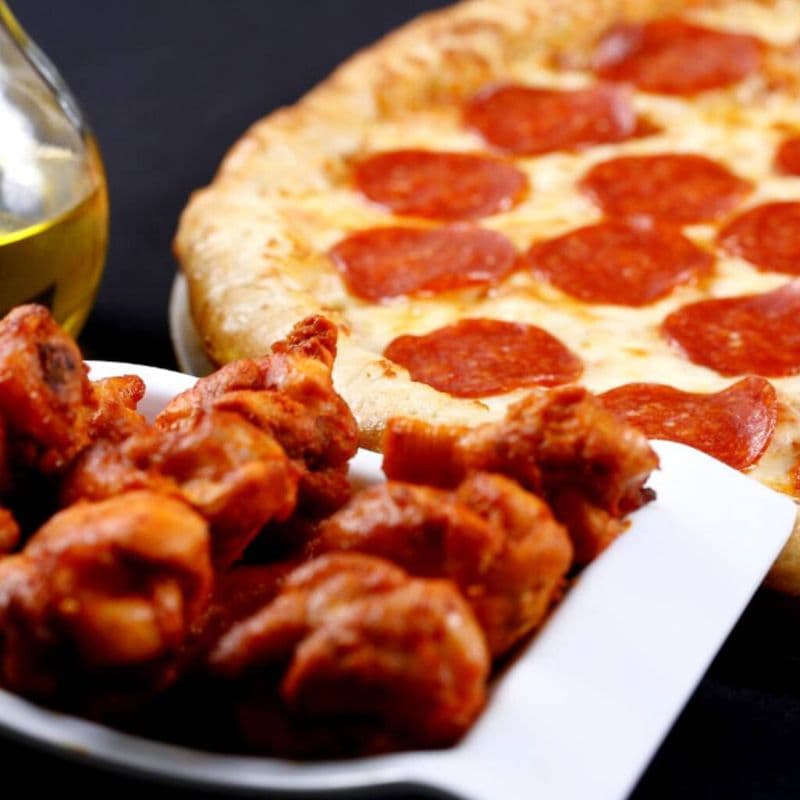 X-Grande pizza + 20 ailes / X-Large Pizza + 20 Wings