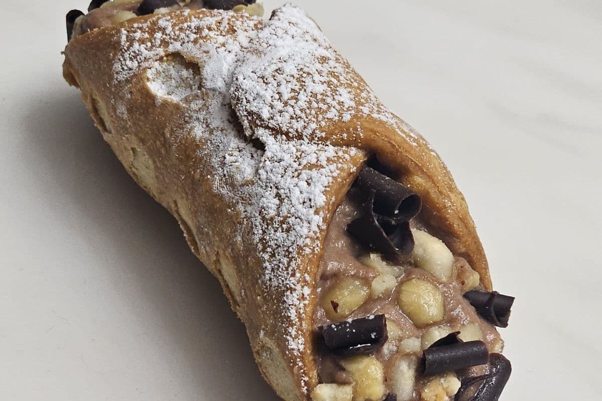 Chocolate Hazelnut Cannoli