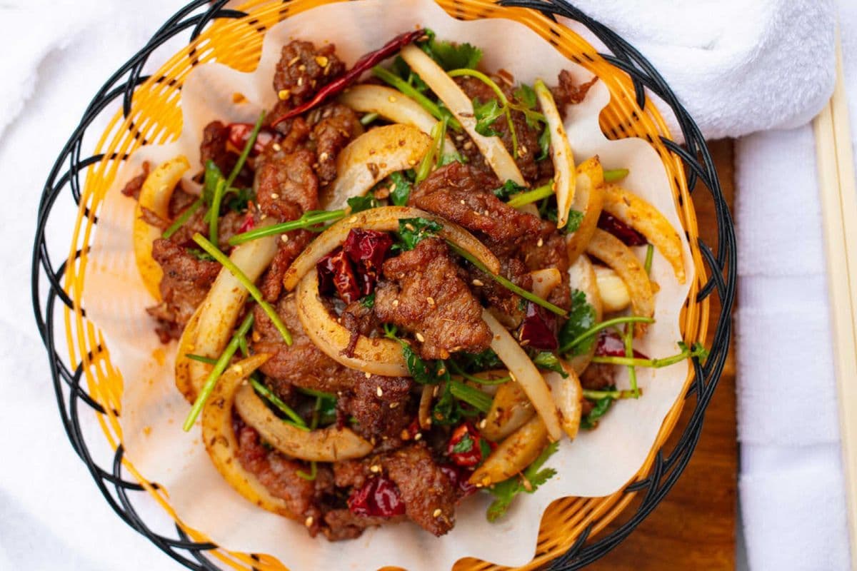 Stir Fried Beef with Dried Pepper & Cumin 孜然奇香牛肉