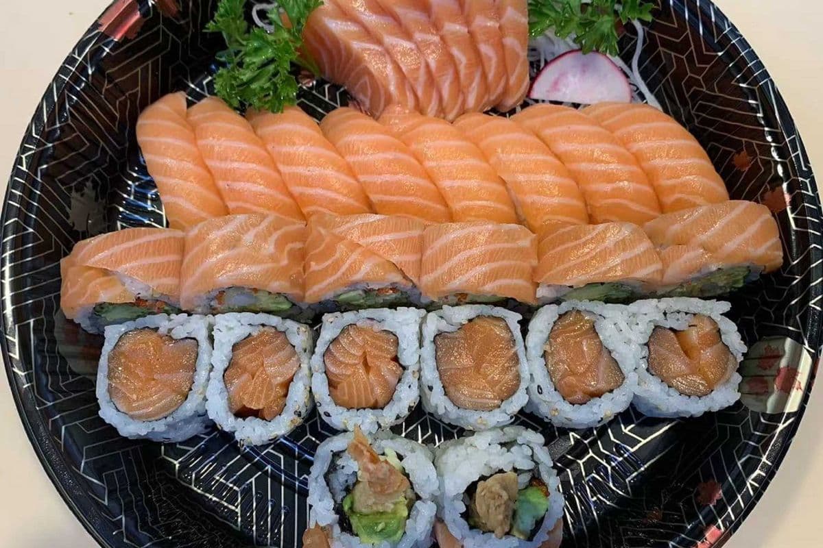 F01. Salmon Lover A (28pcs)