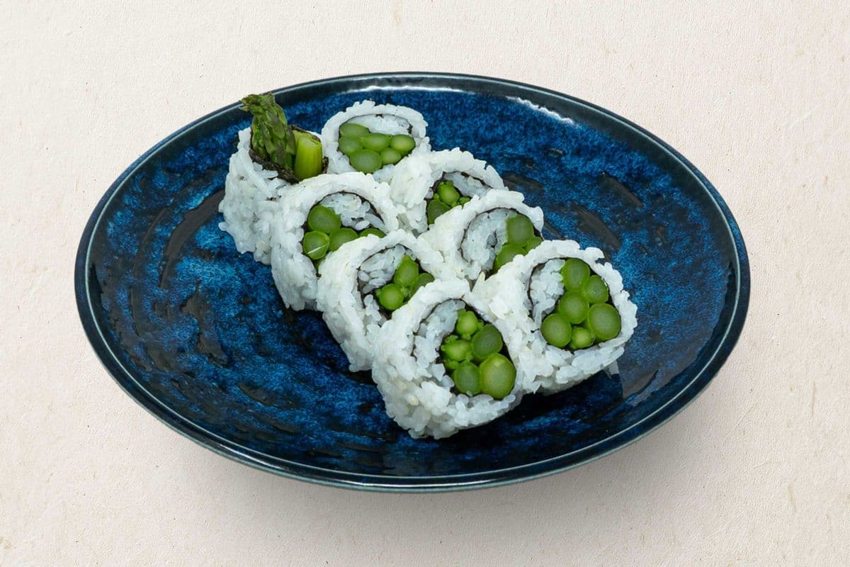 Asparagus Roll (Vegetarian) (8pcs)