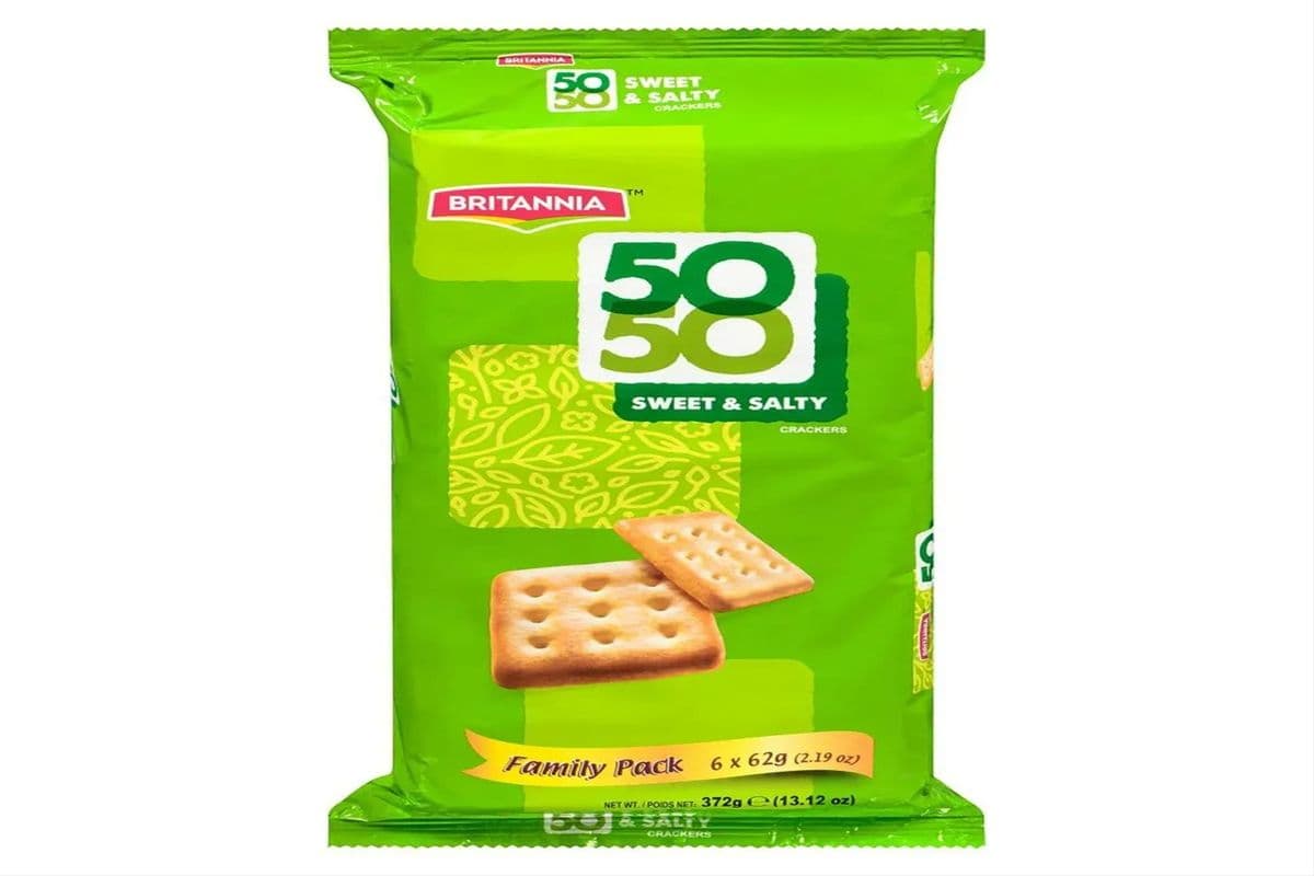 Britannia 50-50 Sweet and Salty Family Pack (372g)