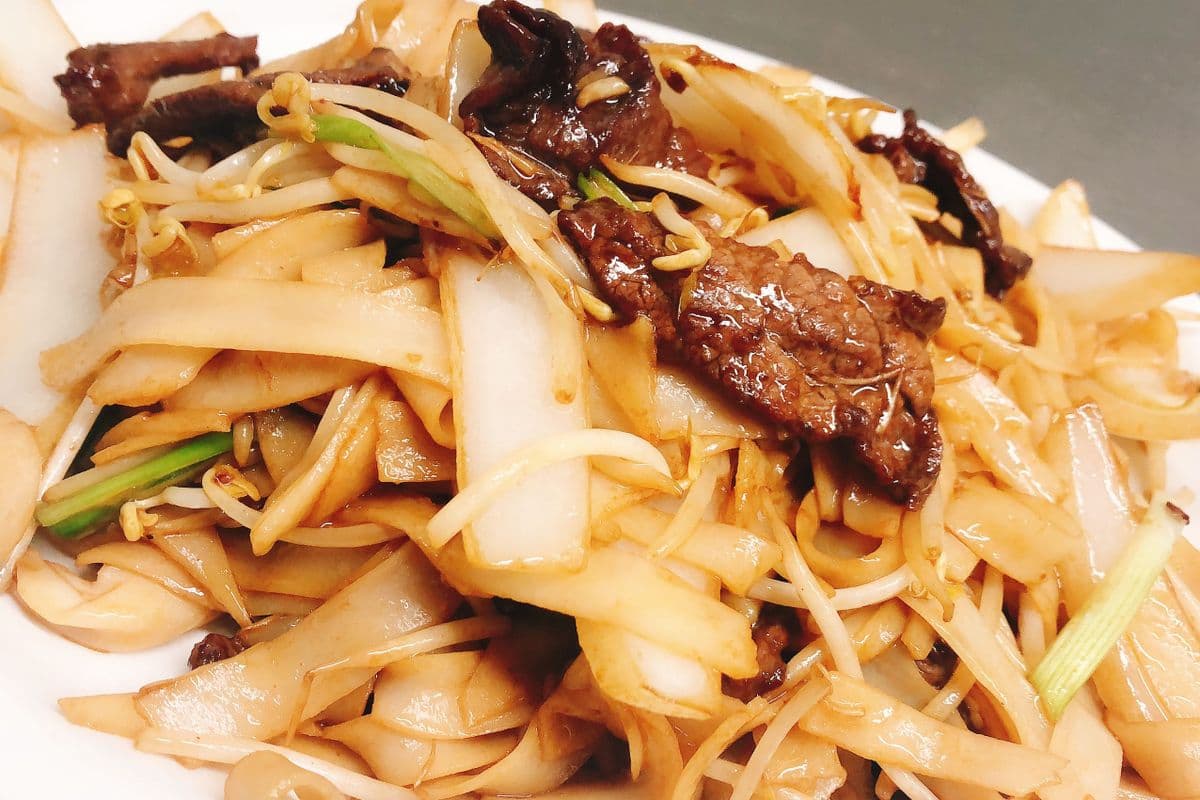 101. Beef Chow Fan
