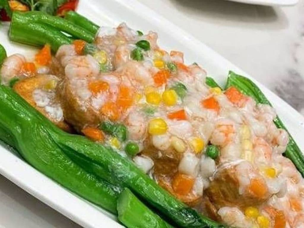 Braised Egg Tofu w/ Minced Seafood E21