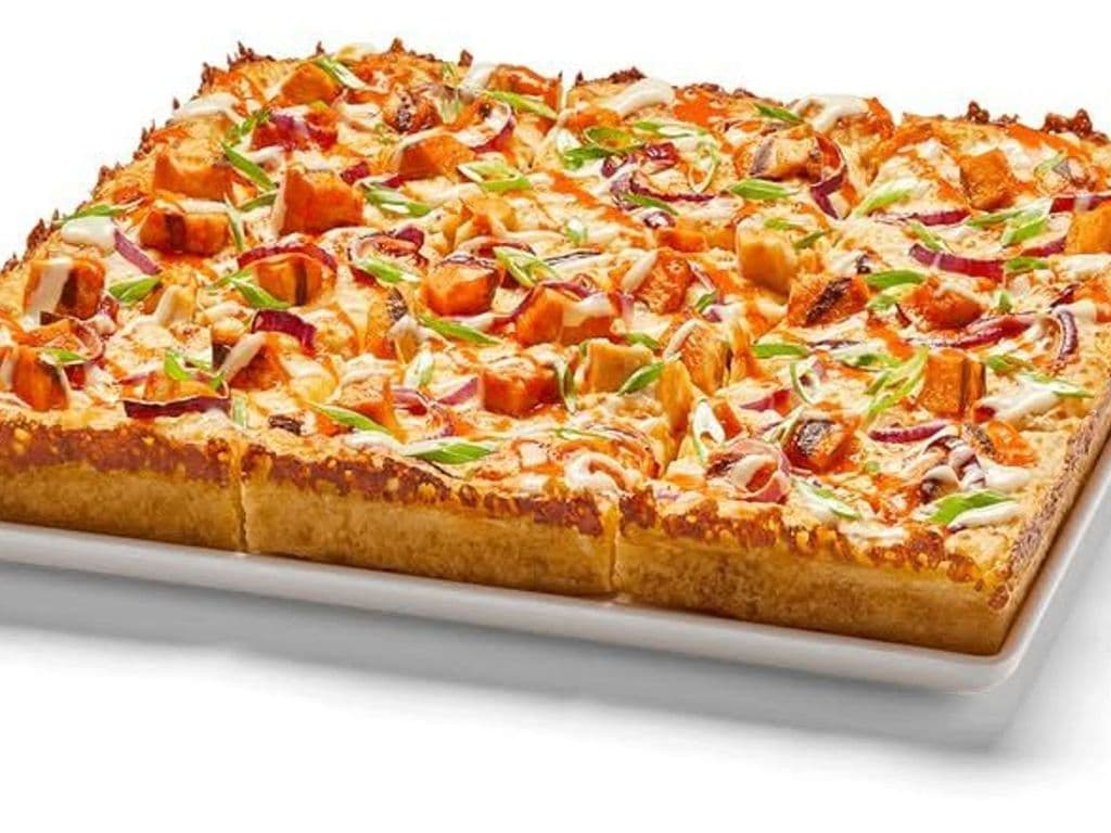 Buffalo Chicken Squarefooter Pizza