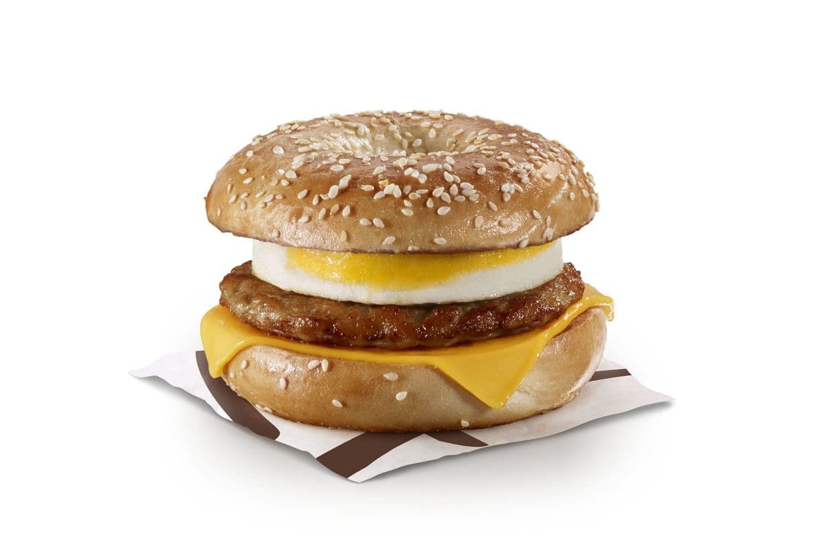 Sesame Sausage 'N Egg Bagel [620.0 Cals]