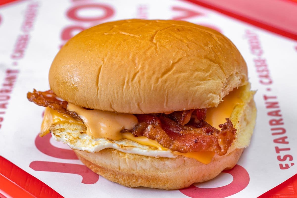Oeuf, bacon et dejeuner au fromage / Egg, Bacon and Cheese Breakfast