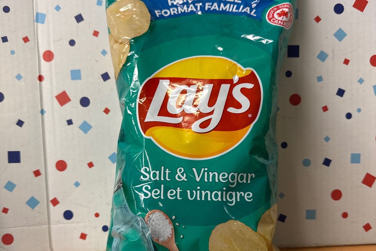 Lays Salt & Vinegar 220g