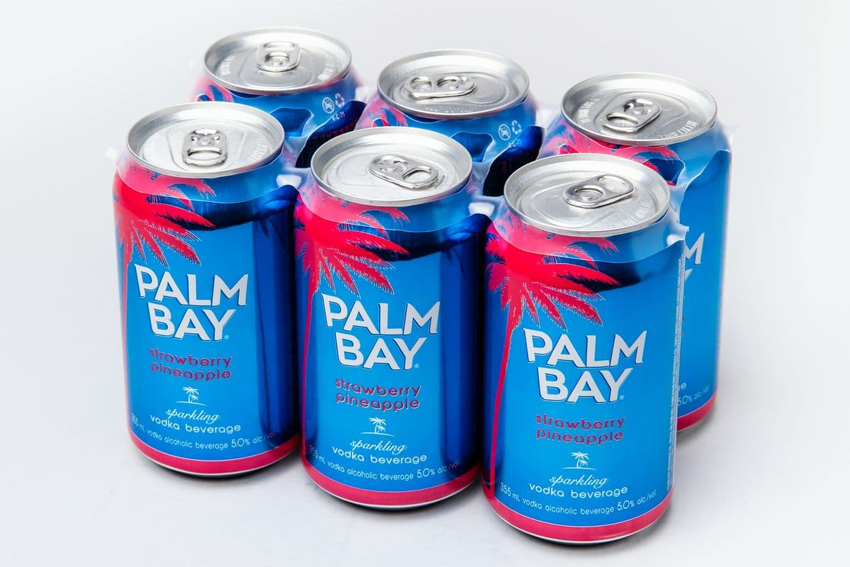 Palm Bay Strawberry Pineapple (6 Cans) (6 x 355ml cans)