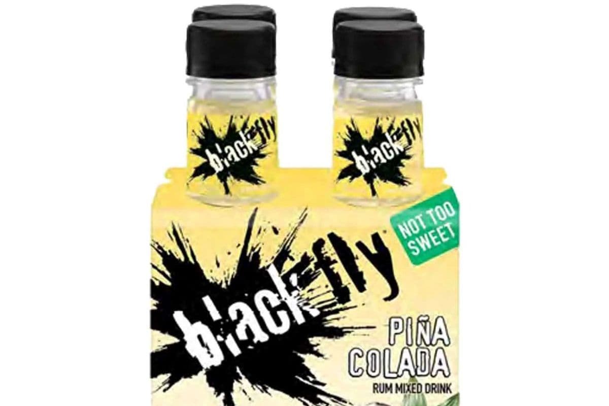 Black Fly Pina Colada Rum (4 x 400 ml) 4 ct • 400 ml • 7% ABV (1 x 400 ml)