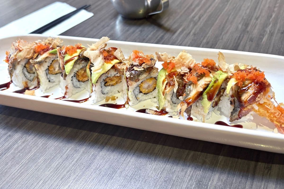Flying Dragon Maki (8 pcs)