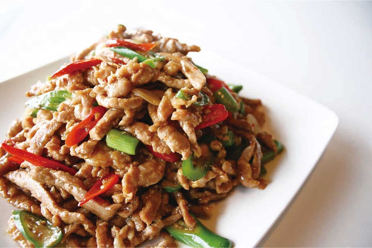 Stir-Fried Shredded Pork with Chili Pepper 紅椒肉絲