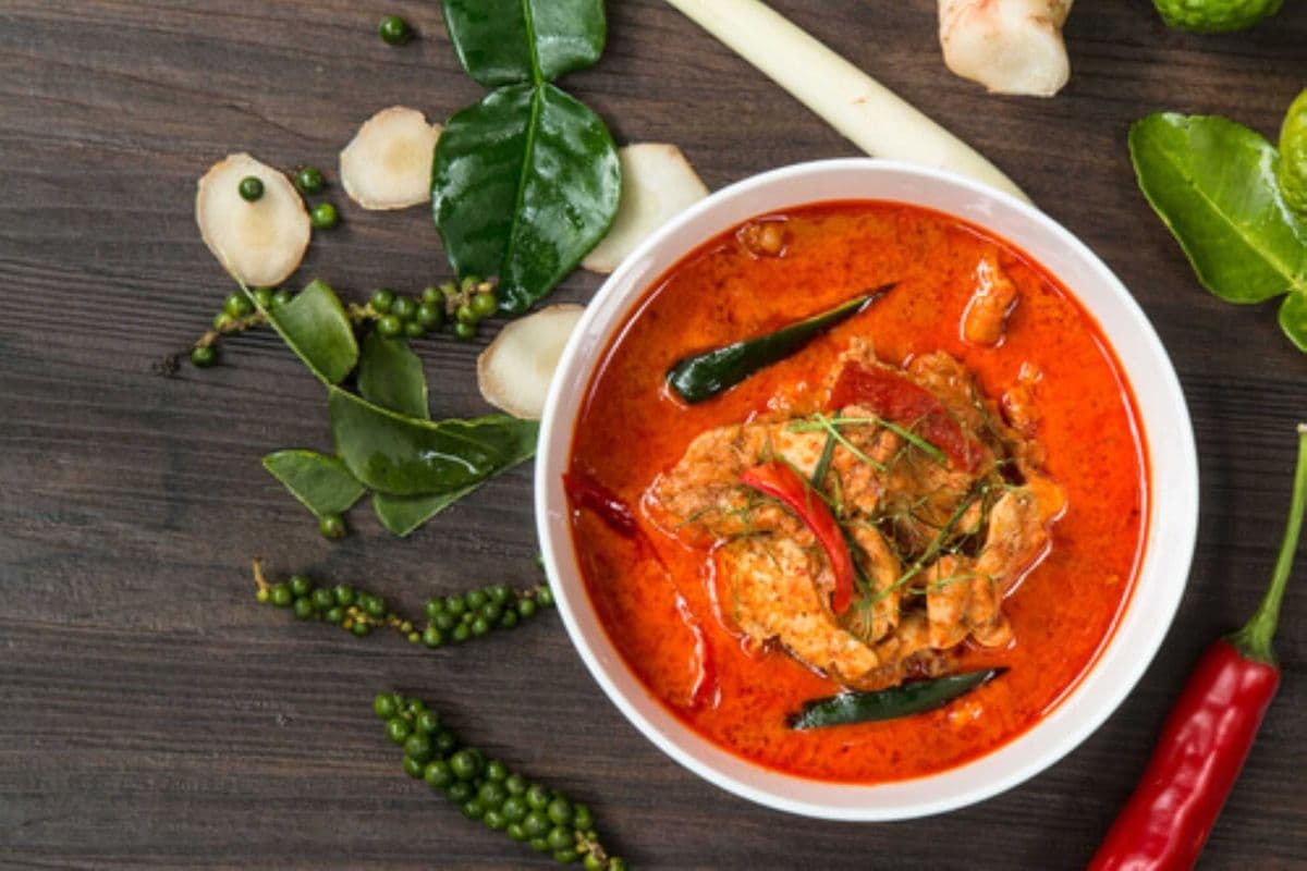 CR5 . Red Curry