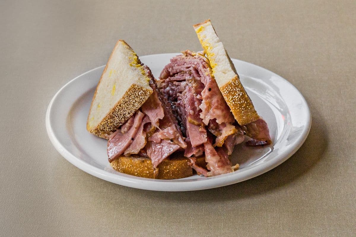 Sandwich viande fumée / Smoked Meat Sandwich