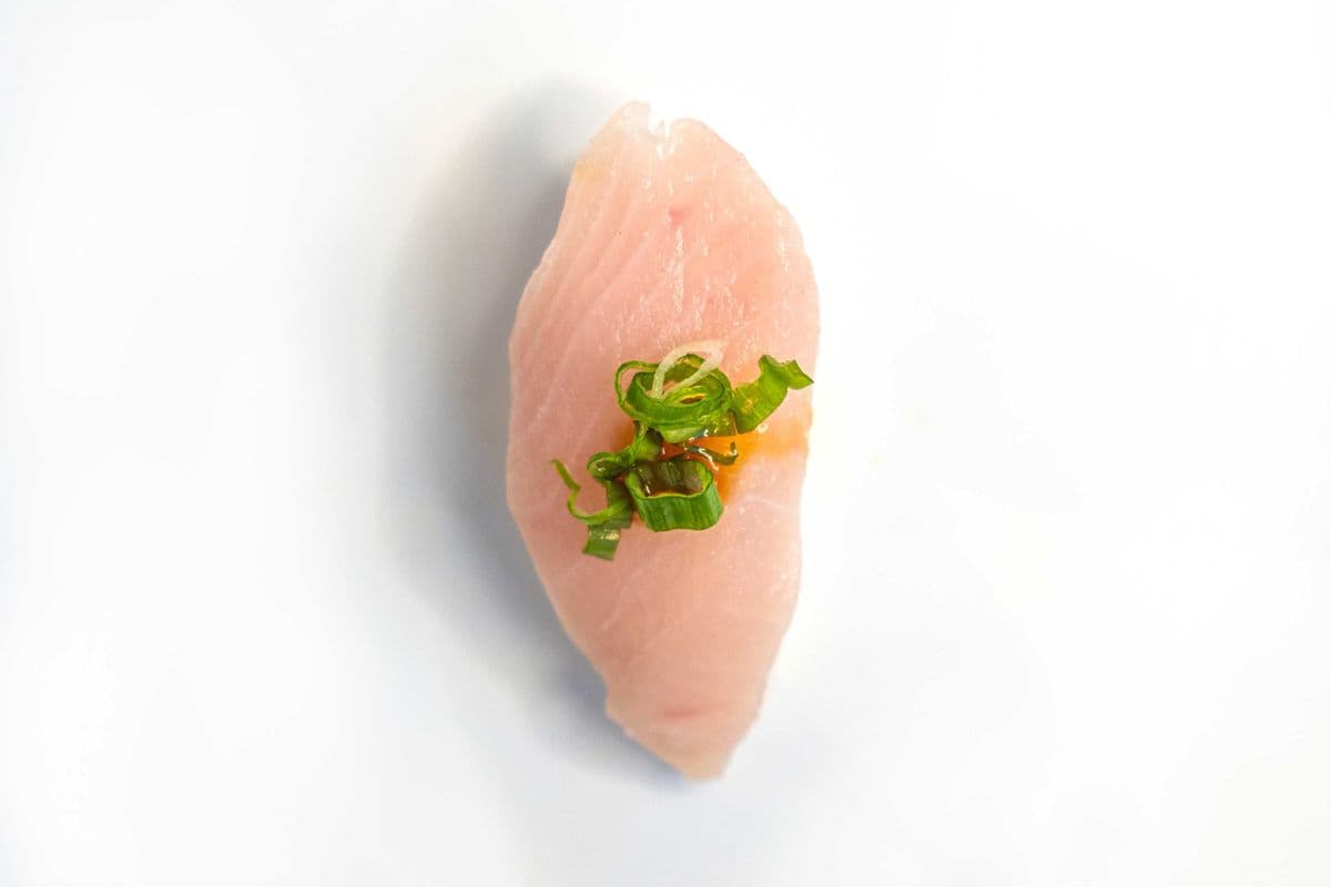 03. Nigiri au thon jaune / Yellow Tuna Nigiri 2pcs