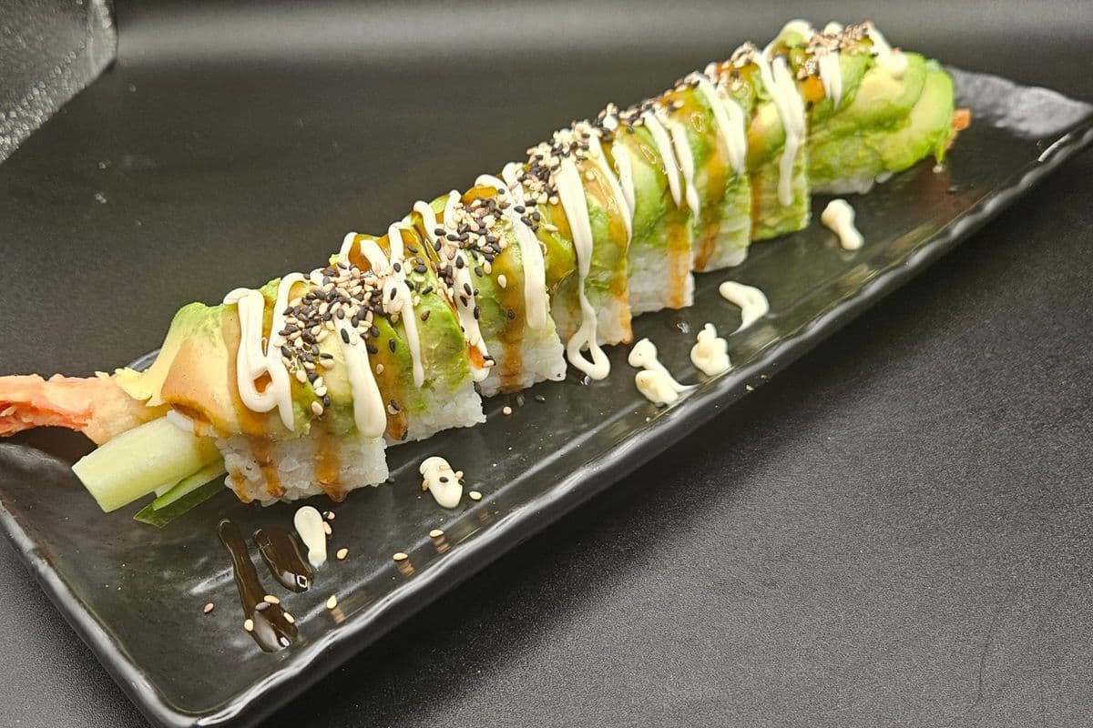 Caterpillar Roll (8 pcs)