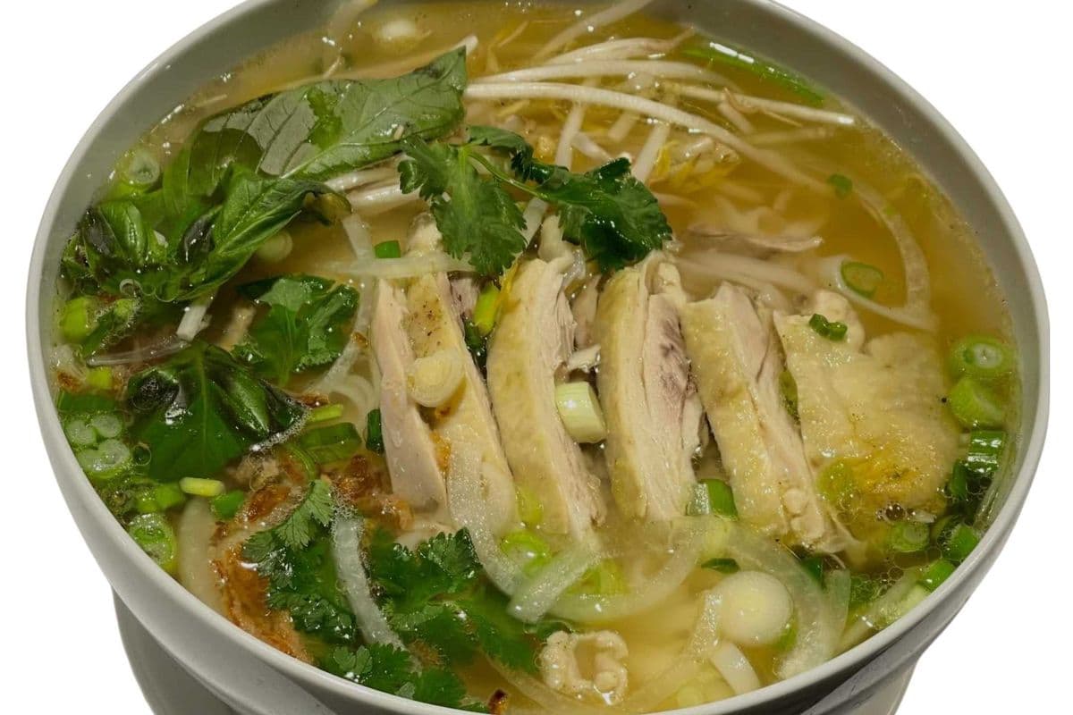 P7. Chicken Pho