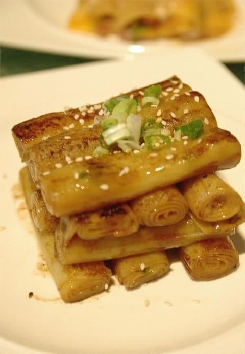 Pan Fried RiceRoll w/ SoySauce 豉油皇煎腸粉