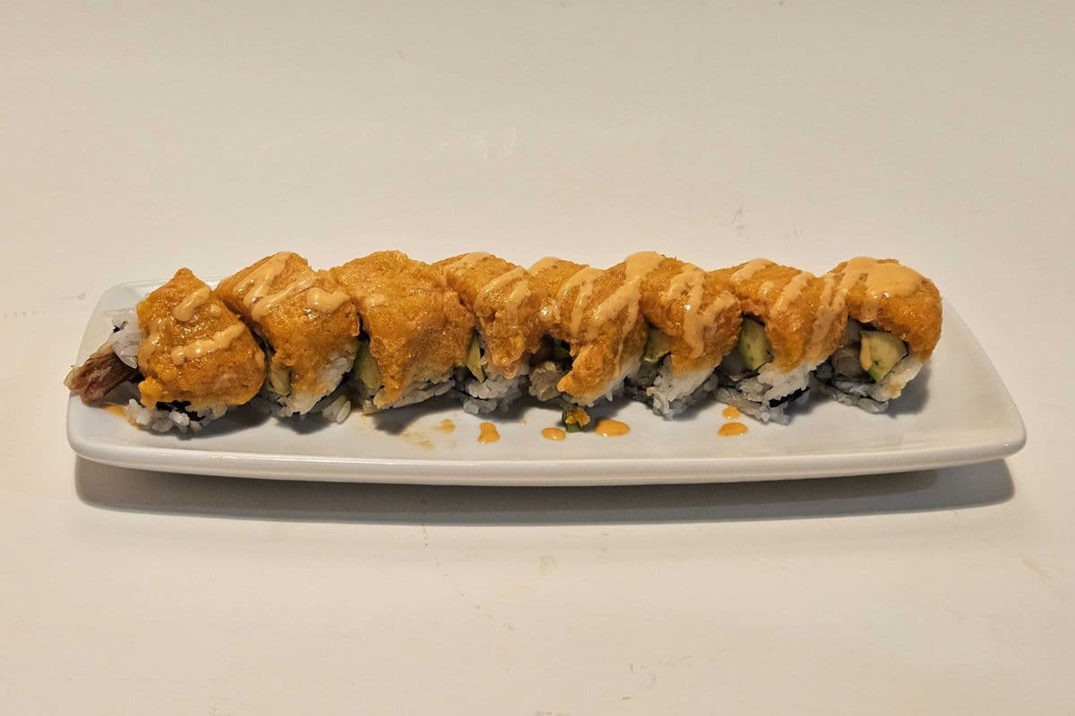Spicy Salmon Dragon Roll (8pcs)