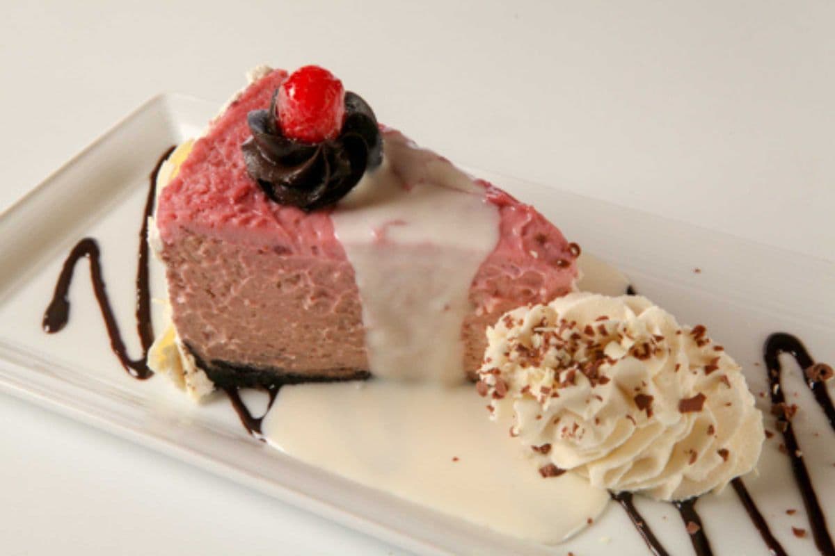 White Chocolate Raspberry Cheesecake