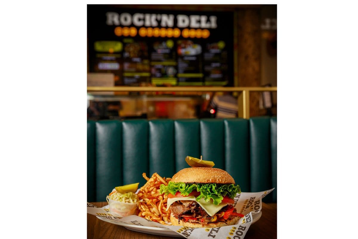 Trio Club Sandwich Roast Beef