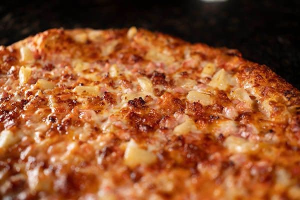 Medium Hawaiian Pizza