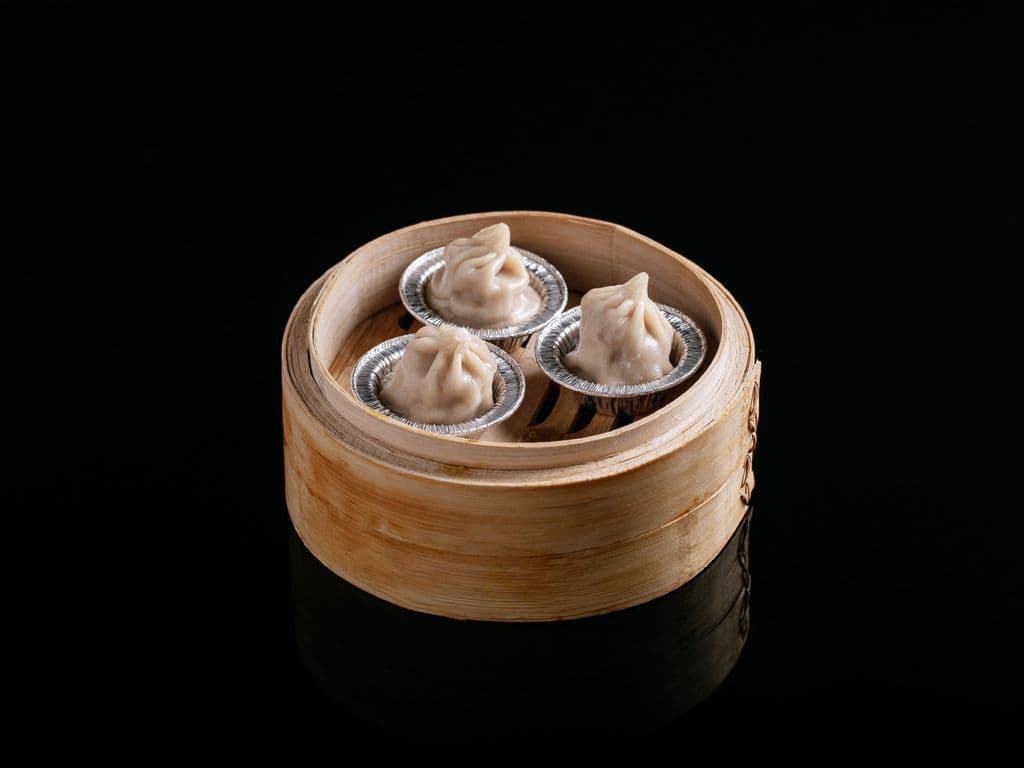 D09. Steamed Pork Dumplings (4 Pcs)