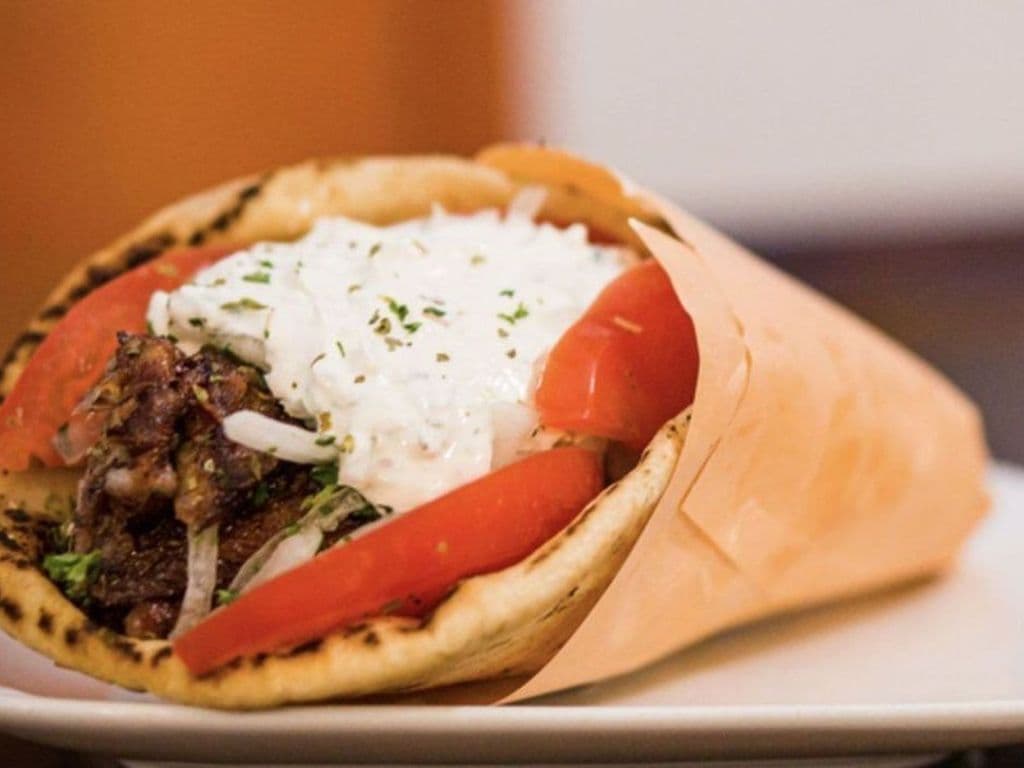 Pita au porc souvlaki / Pork Souvlaki Pita