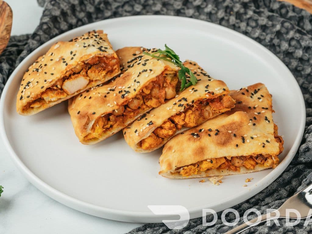 Murgh Cholay Naan