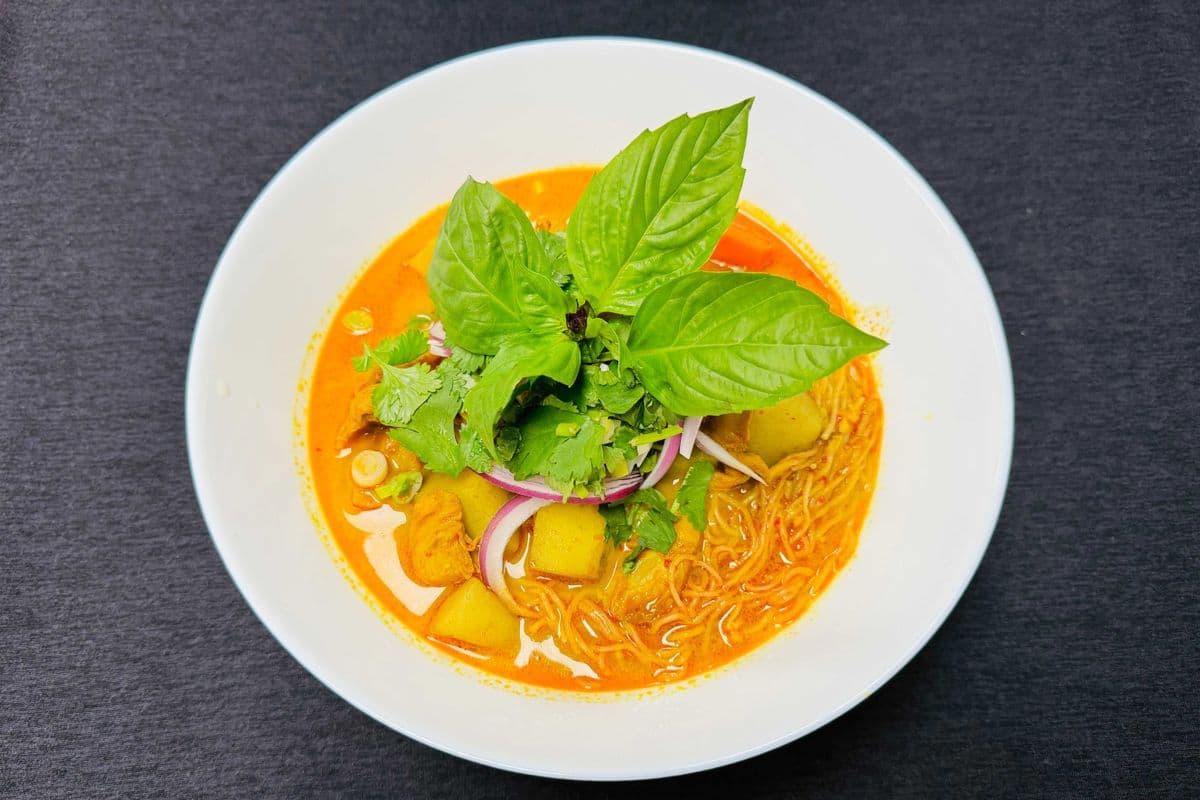 33. Chicken Curry Noodle Soup (Phở Cà Ri Gà)