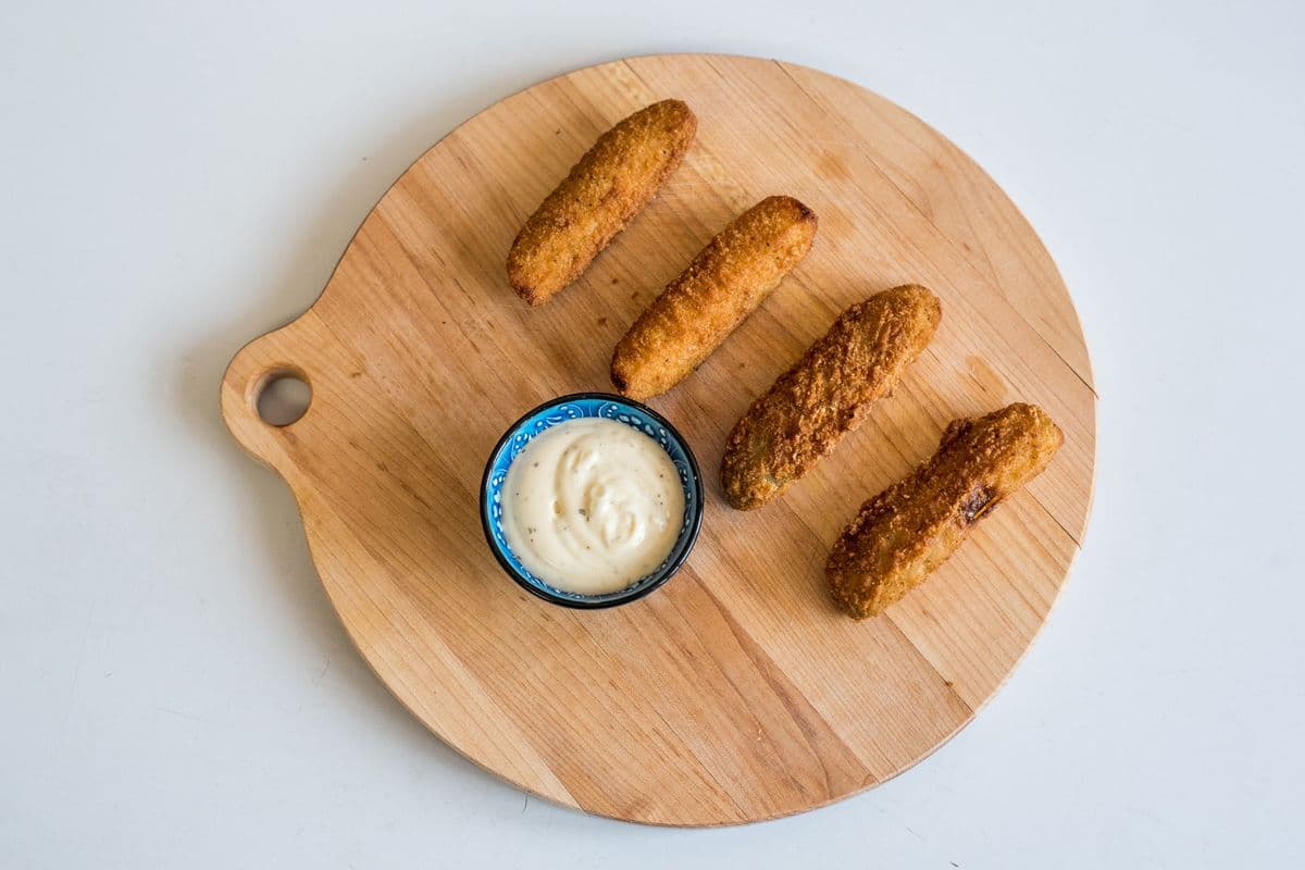 Cornichon Pané/ Deep fried breaded pickle