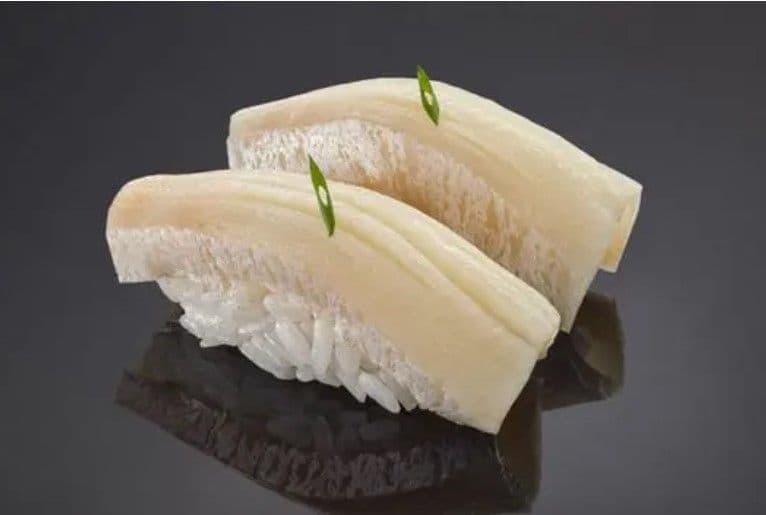 Hamachi nigiri
