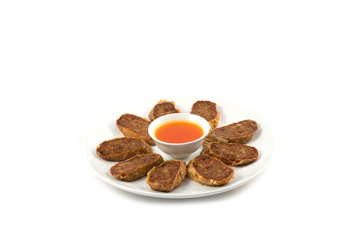 21. Croquettes maison avec sauce aux prunes (spécialité ancestrale) / Homemade Croquettes with Plum Sauce (Ancestral Specialty)
